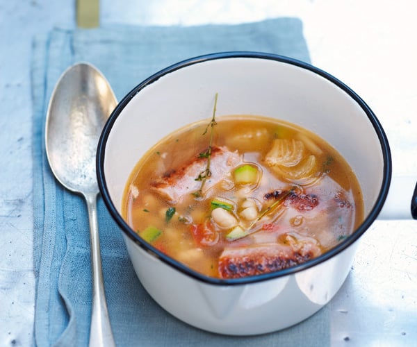 SOUPE DE HARICOTS ET SAUCISSES