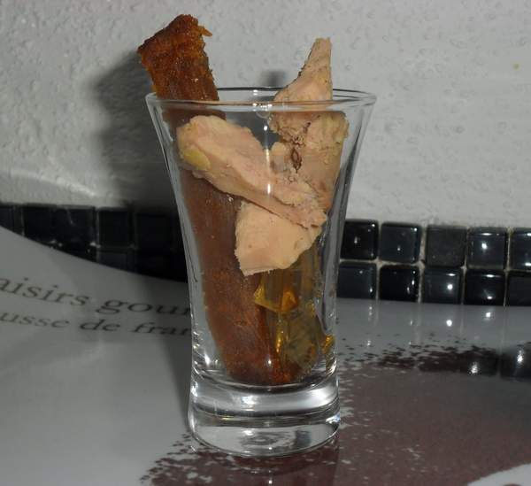 Verrines de foie gras et mouillettes