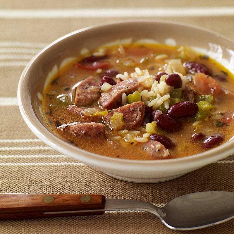 Soupe de haricots et saucisses