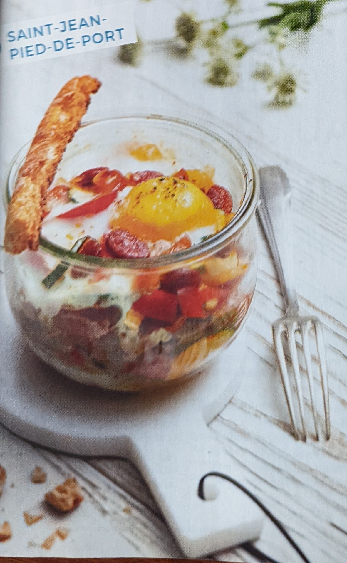 Oeuf en bocal façon basquaise
