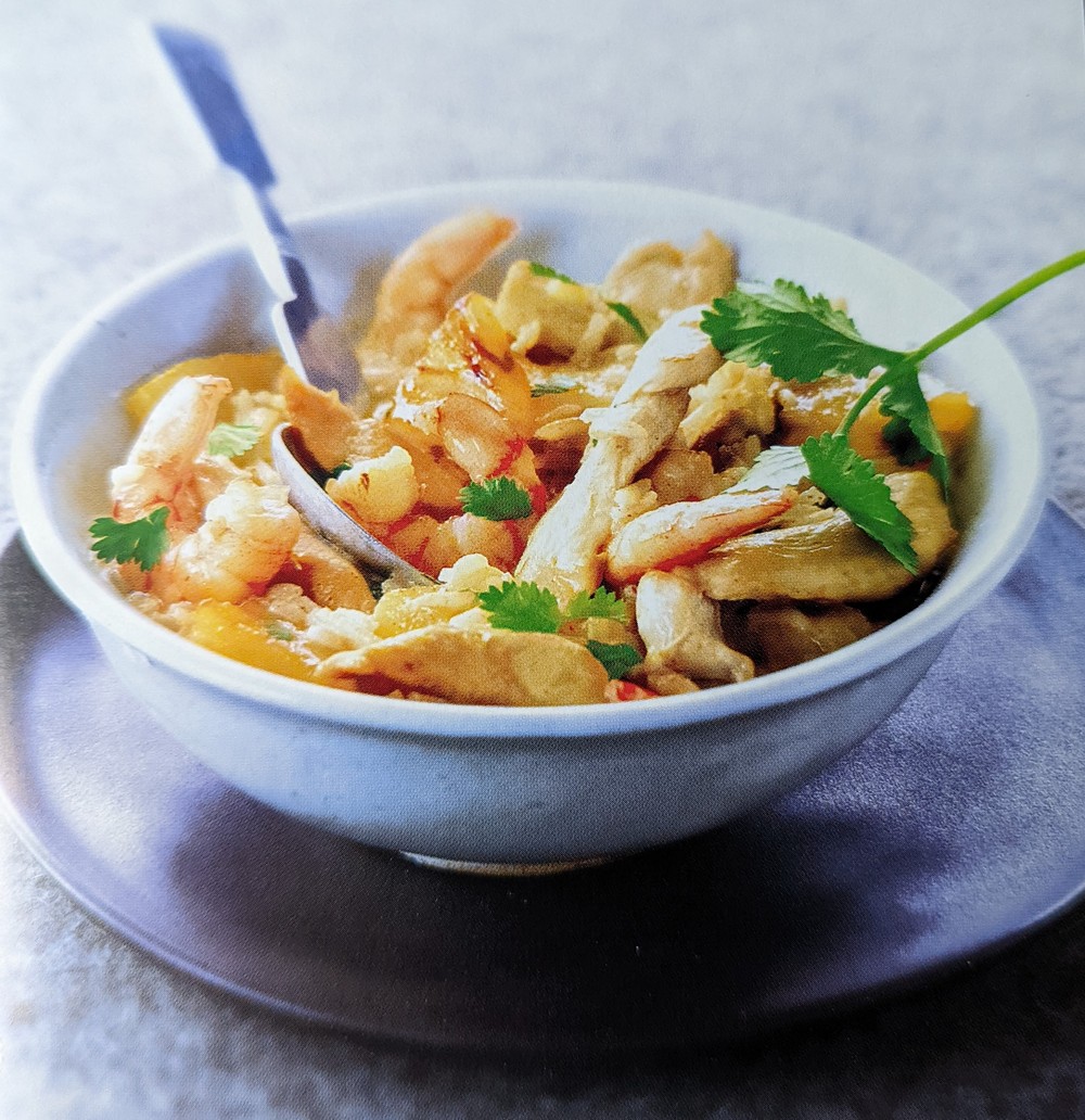 RIZ SAUTE AU POULET ET À L’ANANAS