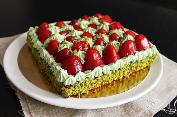 TARTE FRAISES CREME DE PISTACHE